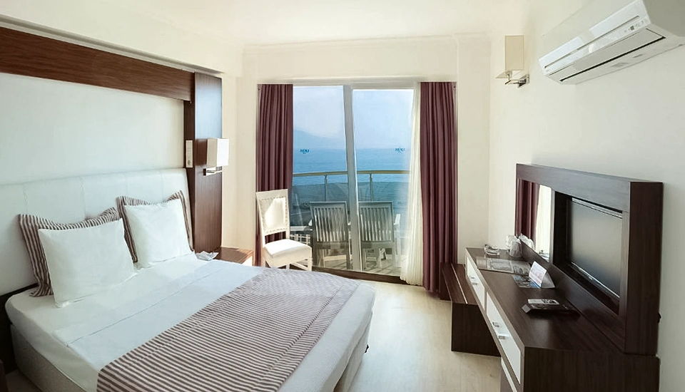 هتل آرورا کوش آداسی